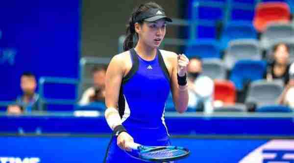 年轻滑雪运 年轻滑雪运