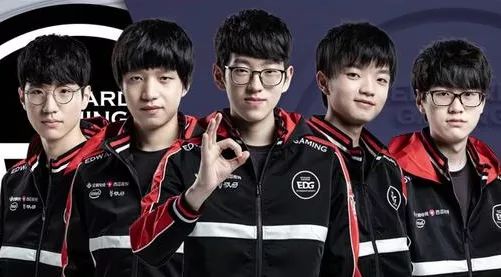 小卡21+11+6快船大胜掘金2-1哈登20+6+9约基奇23