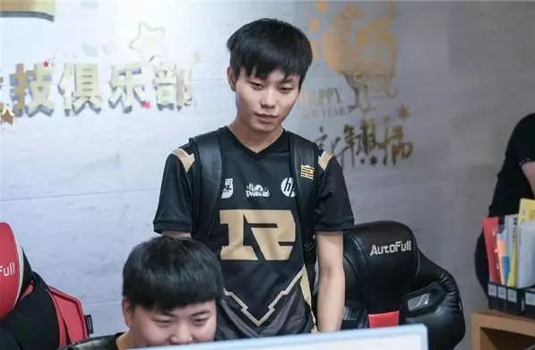 撕开对手防 撕开对手防